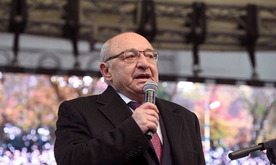 v_manukyan