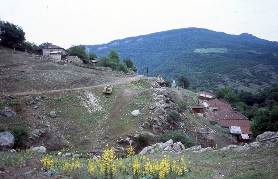 film-black-bach-artsakh