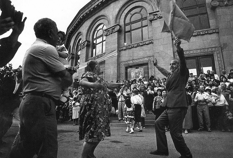 independence Armenia 1991