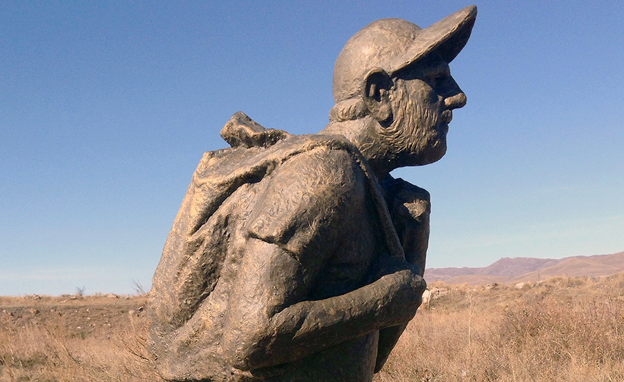 monument to Nikol Pashinyan near ijevan