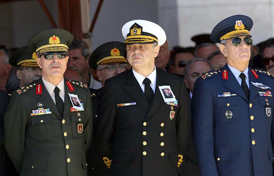 Turkey detains ex-admirals