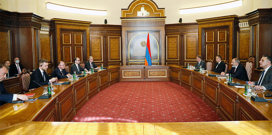 pashinyan-eu Pashinyan & EU ministers