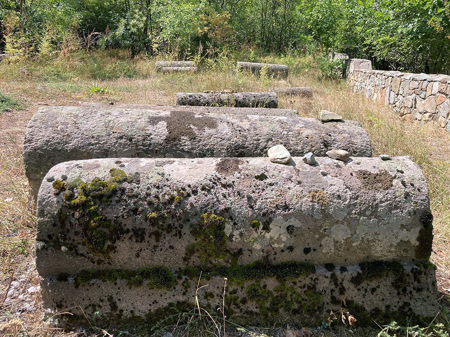Yeghegis Jewish cemetery