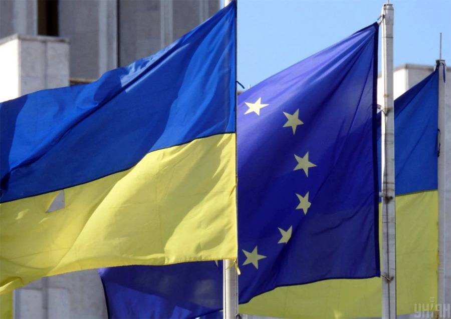 ukraine-eu Ukraine & EU flags