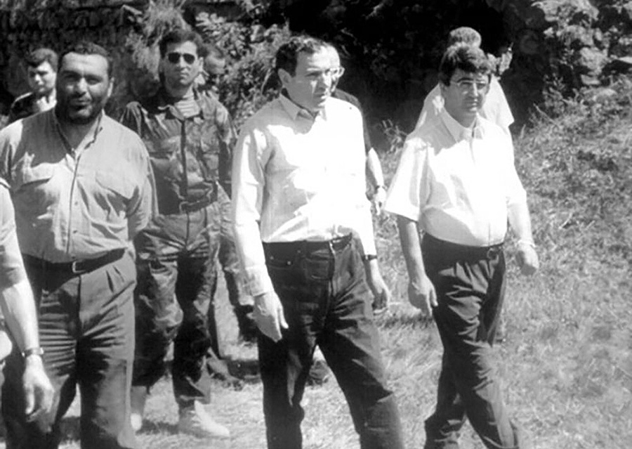 Levon Ter-Petrosyan, Vazgen Sa8gsyan, Serzh Sargsyan