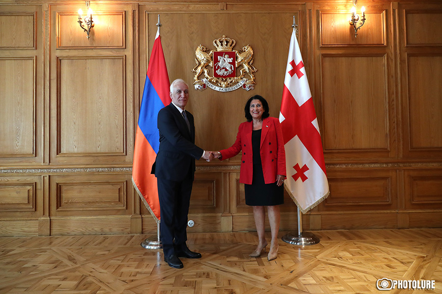 v_khachatryan-3 Salome Zourabichvili & Vahagn Khachatryan