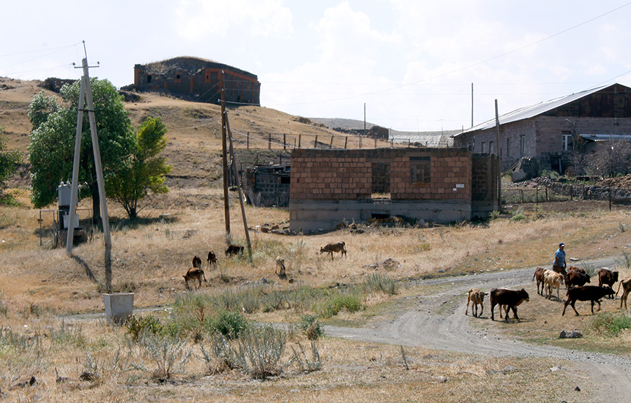 karmraqar Karmraqar village