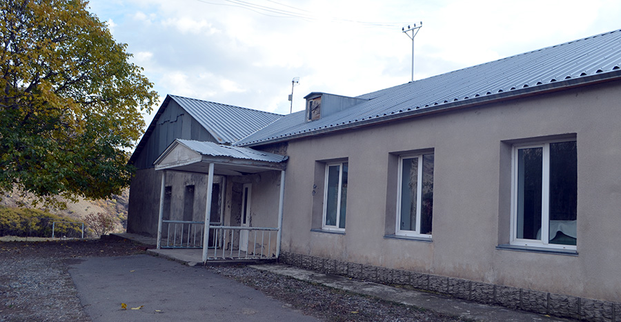 Horbategh village, school