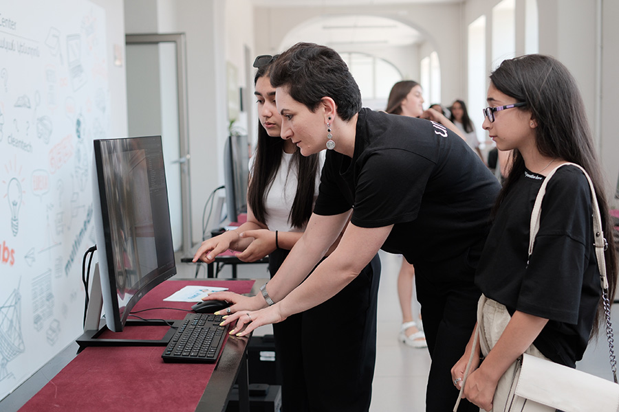 comp-game Gamechangers: girls for girls project