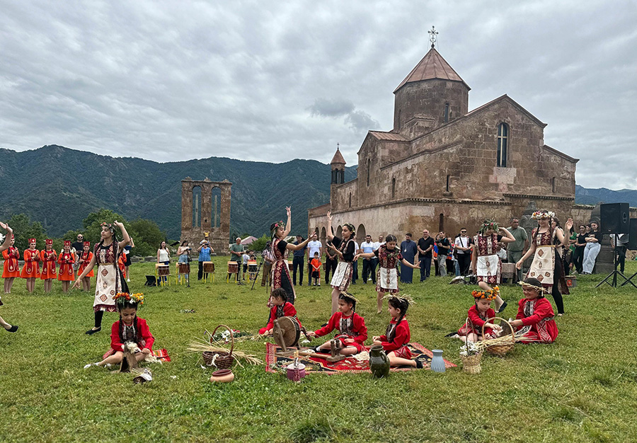 Վարդավառը Օձունում