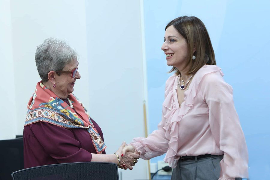 Անահիտ Ավանեսյան եւ Անդրեա Վիկտորին