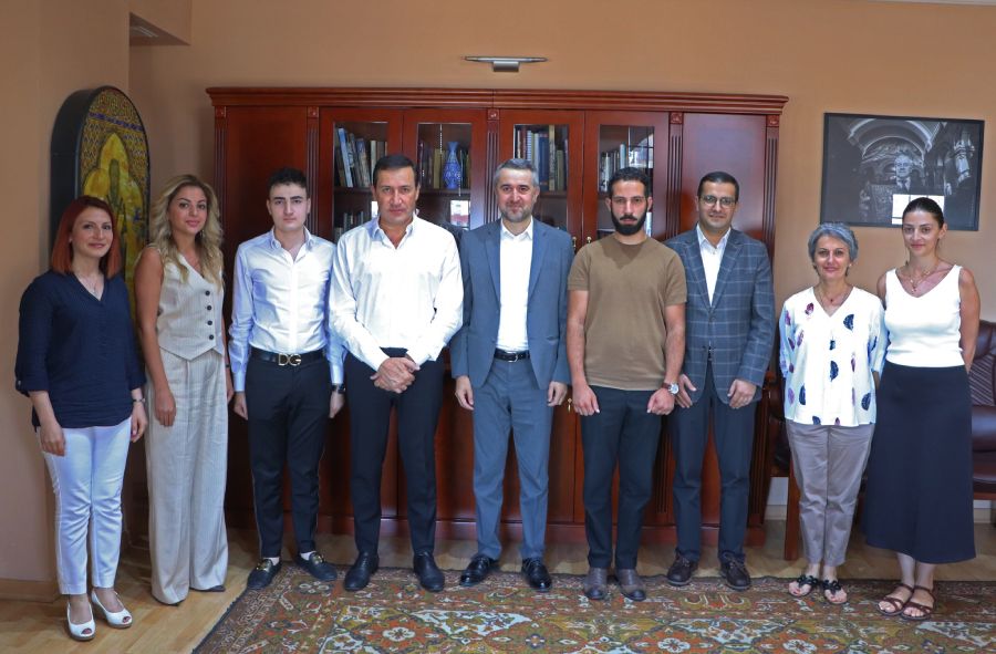 Արա Խզմալյանը հյուրընկալել է «Արմենիա վայն» ընկերության աշխատակիցներին