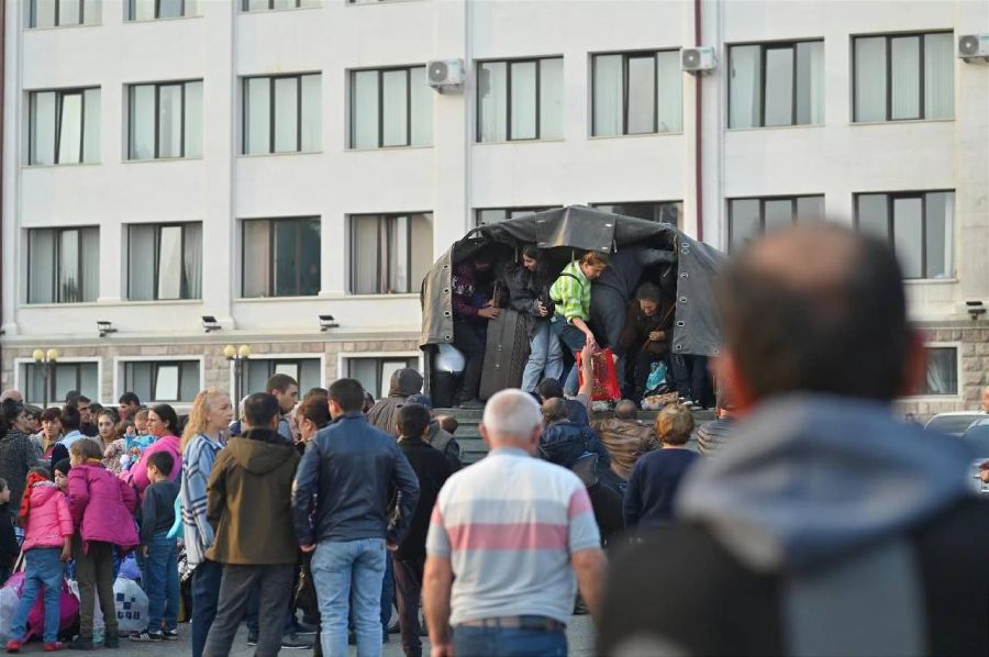 Սեպտեմբերի 19-ի ադրբեջանական գործողությունների հետեւանքով Արցախից բնակիչների տարհանում