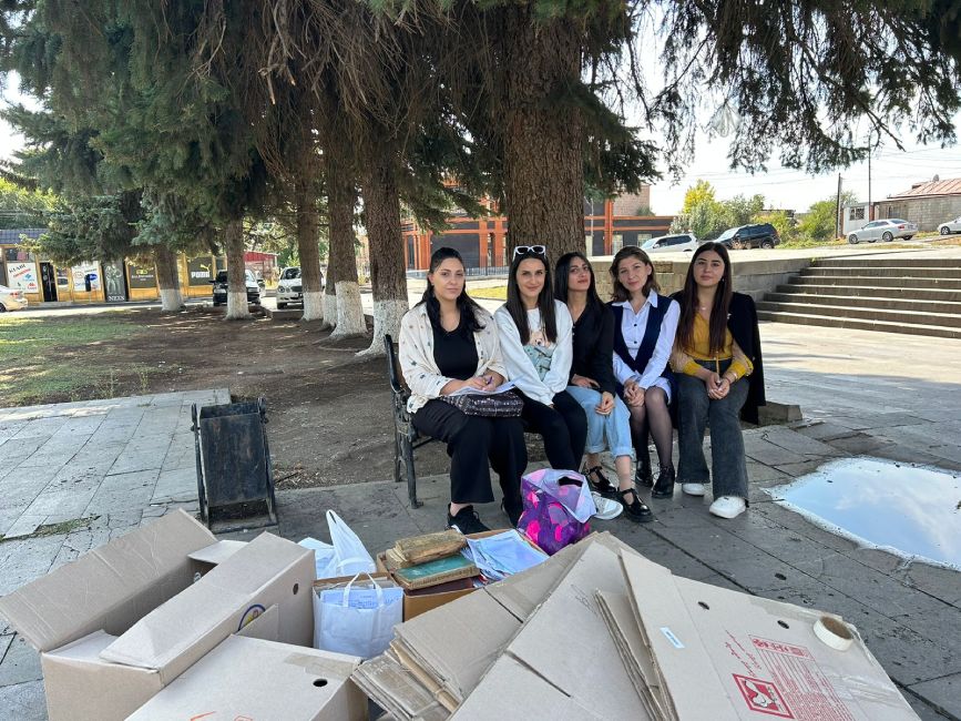 Շիրակի մարզում մի խումբ ակտիվ երիտասարդներ