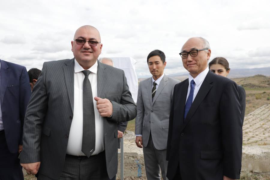 gyumri-governor ՀՀ-ում Ճապոնիայի արտակարգ եւ լիազոր դեսպան Ֆուկուշիմա Մասանորին, Շիրակի մարզպետ Մուշեղ Մուրադյանը