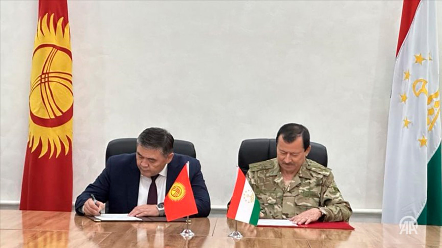 Տաջիկստանի եւ Ղրղզստանի կառավարական պատվիրակությունները