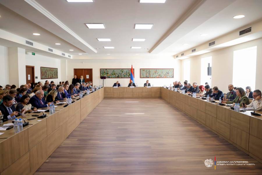 Հանդիպում Հայաստանում հավատարմագրված դիվանագիտական ներկայացուցչությունների ղեկավարների և միջազգային կառույցների ներկայացուցիչների հետ