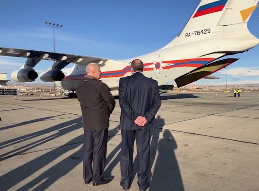 copirkin ՌԴ դեսպան Սերգեյ Կոպիրկինը Երեւան վայրէջք կատարած մարդասիրական բեռը դիմավորելիս