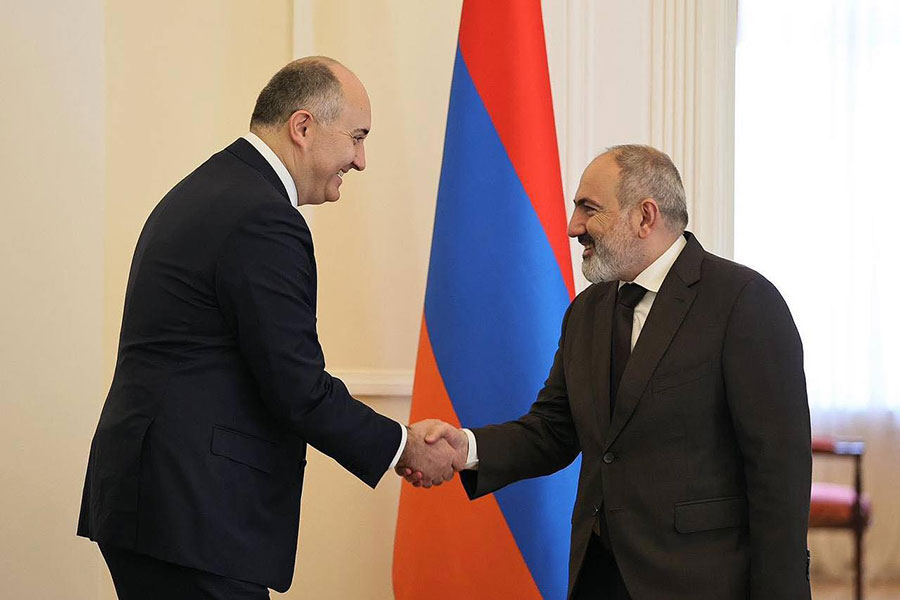 Նիկոլ Փաշինյան, Ջուանշեր Բուրչուլաձե