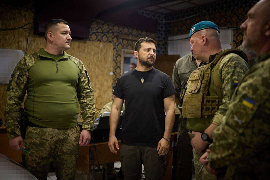 Ուկրաինայի նախագահ Զելենսկին ԶՈՒ բարձրաստիճան սպաների հետ