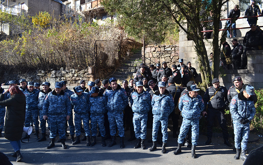 ոստիկաններ Ալավերդի