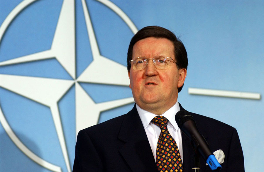 g_robertson ՆԱՏՕ-ի նախկին գլխավոր քարտուղար Ջորջ Ռոբերտսոն