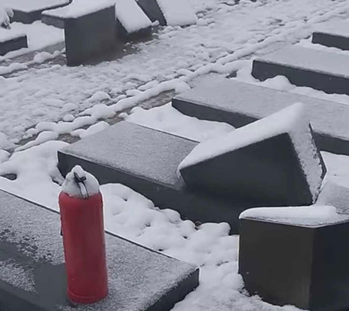 Արցախի Հաթերք գուղի գերեզմանատունը