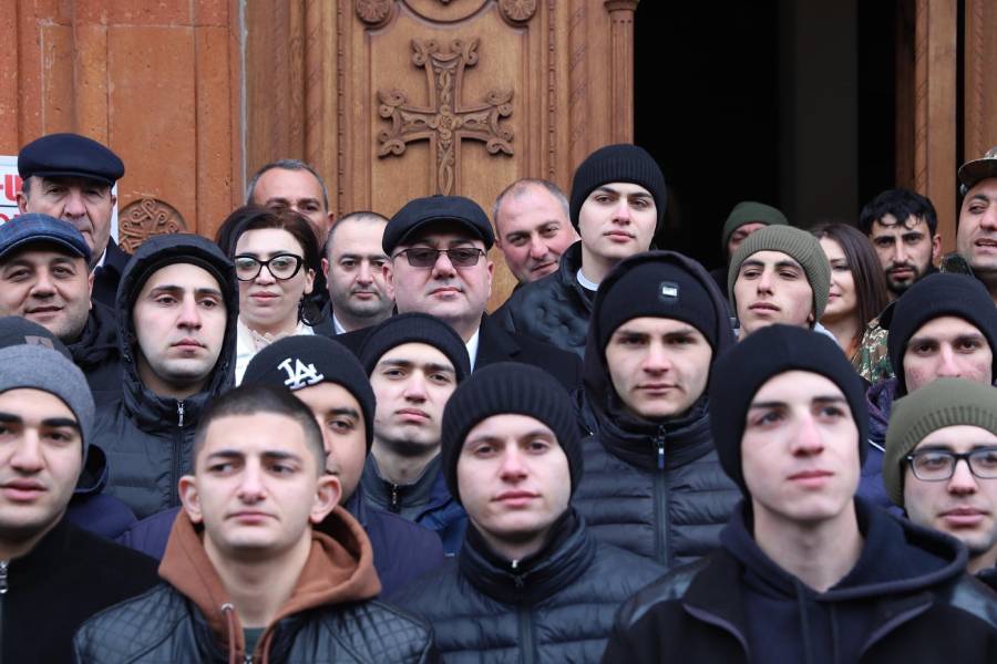 Նորակոչիկները Գյումրիից մեկնում են ծառայության