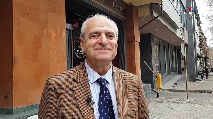 Ազատ Արշակյան