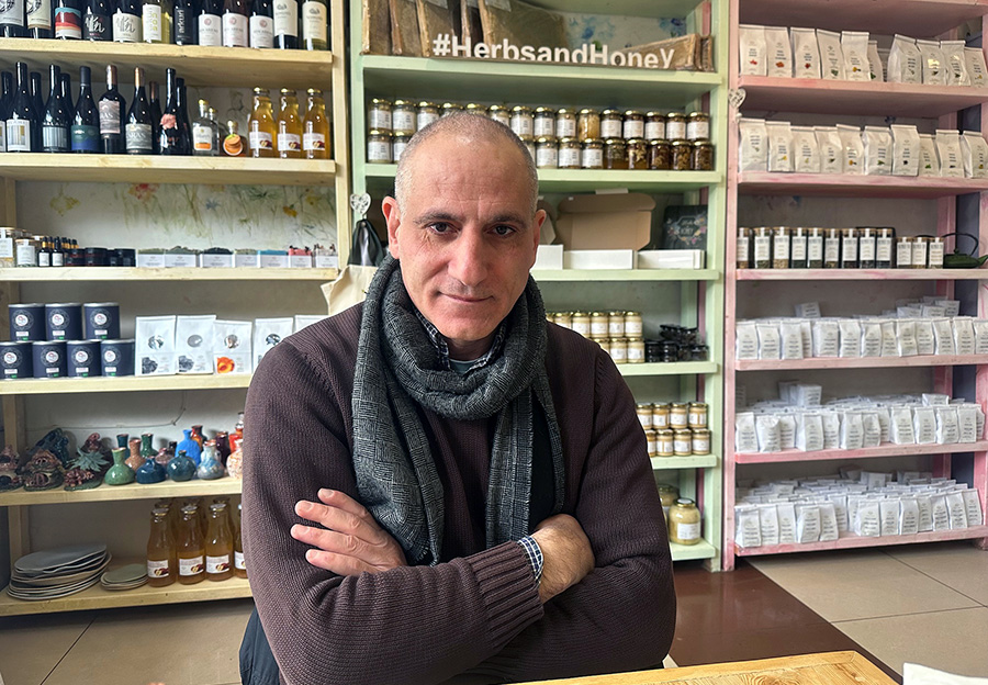 Արտուշ Եղիազարյան