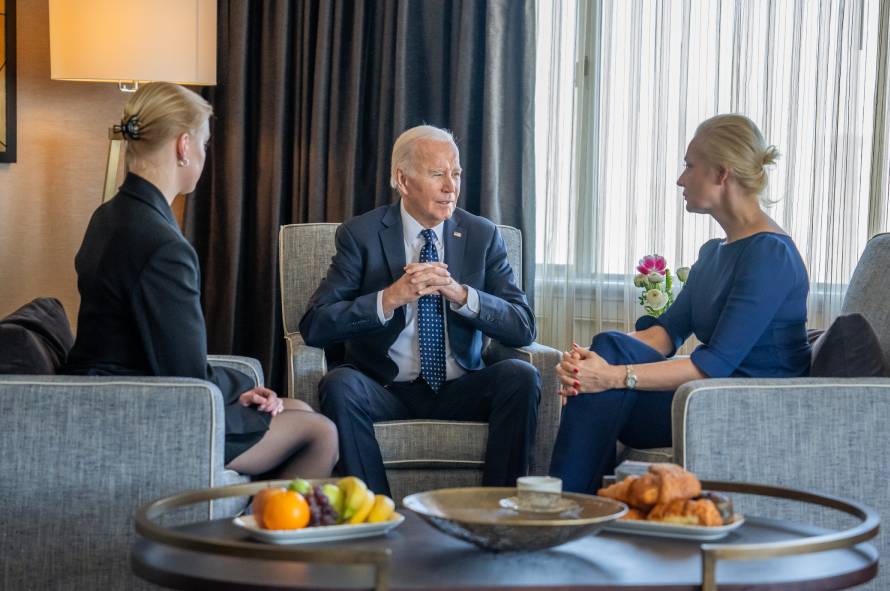 biden-yulia-dasha Նավալնիի այրու եւ դստեր հանդիպումը Բայդենի հետ