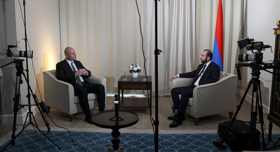 Արարատ Միրզոյան