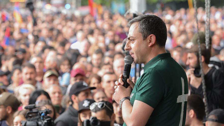 Իշխան Սաղաթելյան