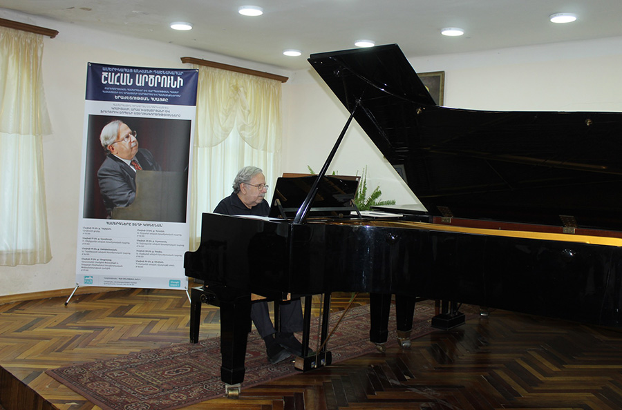 Շահան Արծրունի