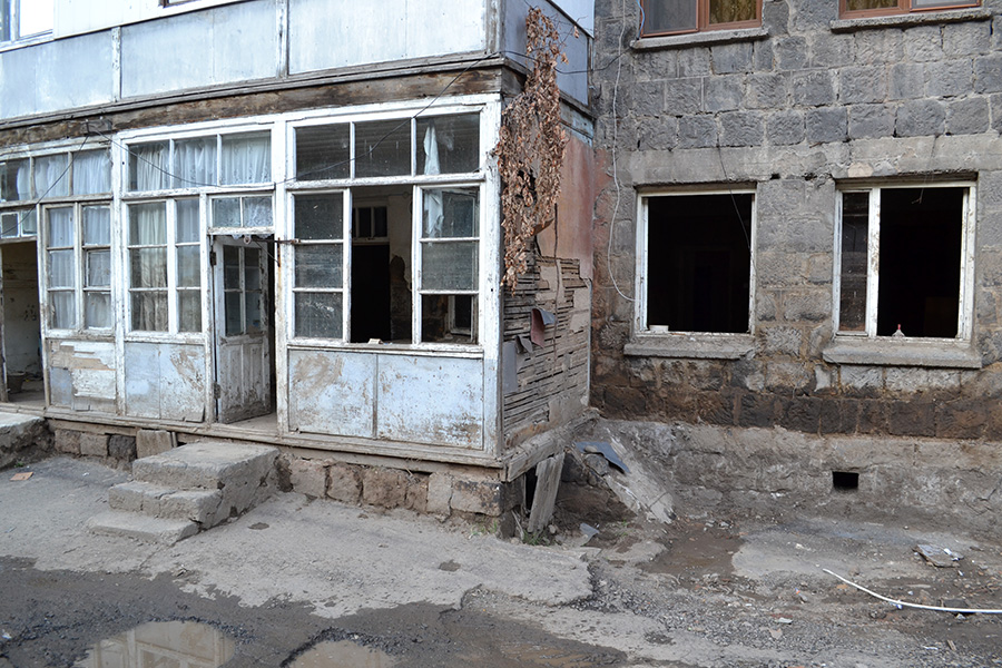 վթարային շենք