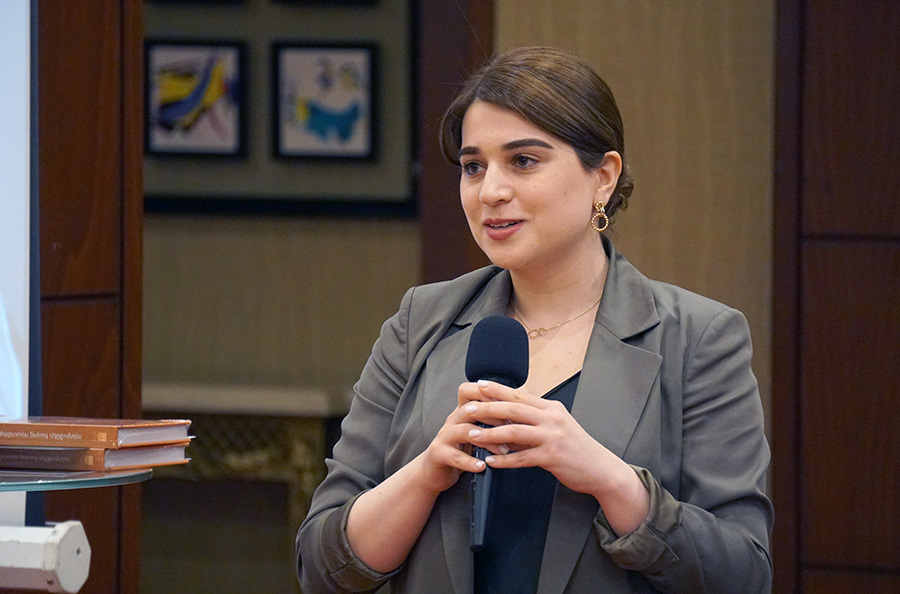 Արփինե Հարոյան