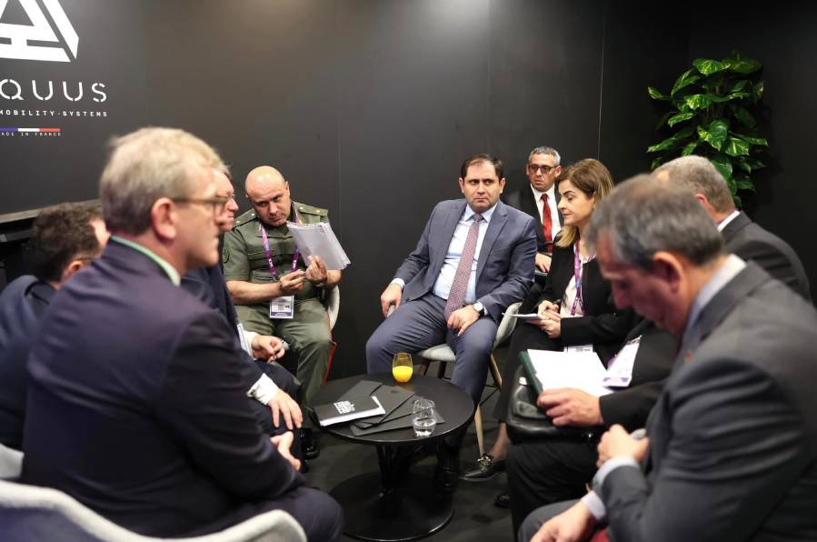 ՀՀ ՊՆ Սուրեն Պապիկյանը Ֆրանսիայում