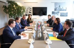 ՀՀ պաշտպանության նախարար Սուրեն Պապիկյանի հանդիpպումը Լյուքսեմբուրգի Մեծ Դքսության պաշտպանության նախարար Յուրիկո Բակեսի հետ։