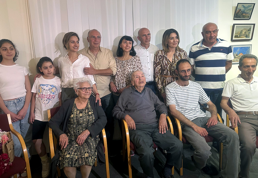 r_yeghoyan Ռաֆիկ Եղոյան