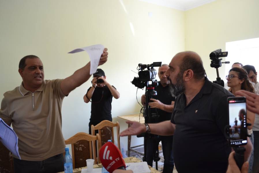 Հանրային քննարկում